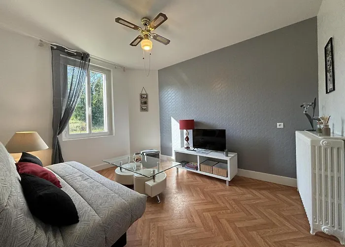 Maison Cosy Avec Jardin Entre Canal Et Loire - Fr-1-489-550 *