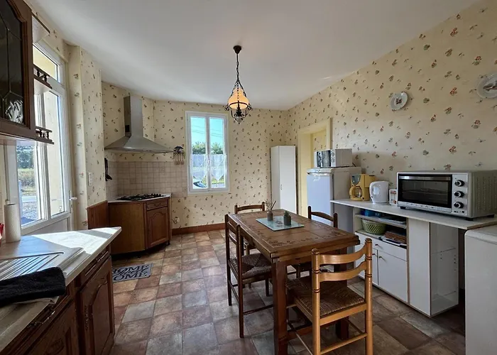 Maison Cosy Avec Jardin Entre Canal Et Loire - Fr-1-489-550 Σπίτι διακοπών *